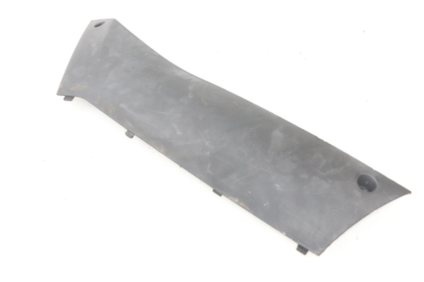 photo de RIGHT LOWER SIDE PANEL PEUGEOT KISBEE 2T 50 (2010 - 2017) - Fixing points details