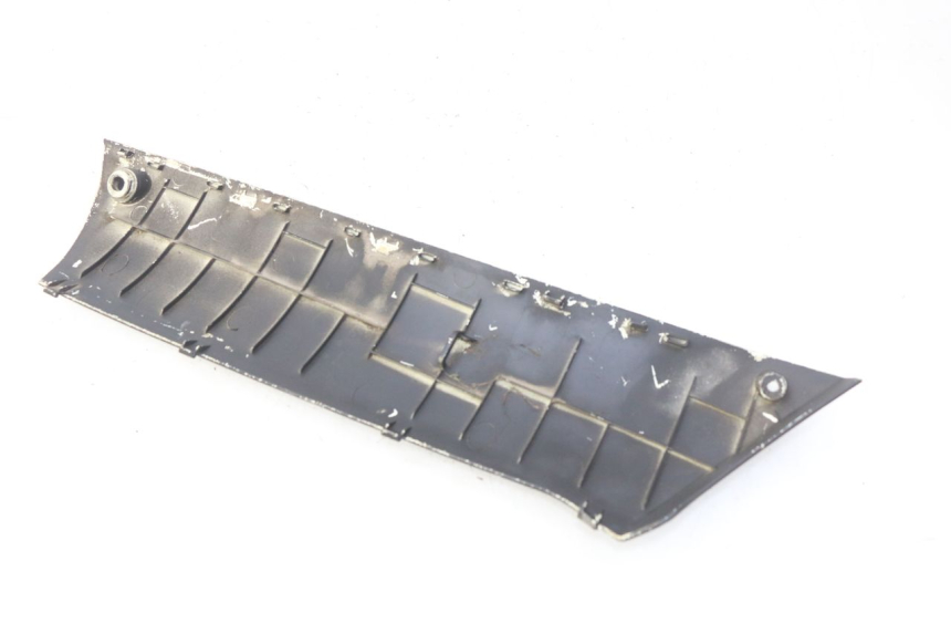 photo de RIGHT LOWER SIDE PANEL PEUGEOT KISBEE 4T 50 (2010 - 2017) - Technical close-up