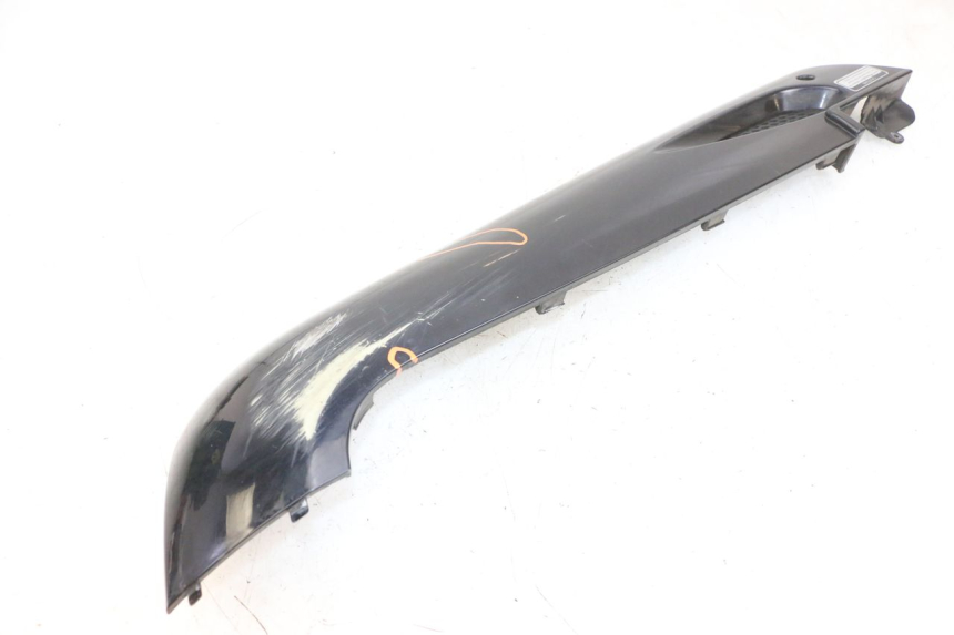 photo de RIGHT LOWER SIDE PANEL KYMCO LIKE 125 (2009 - 2016) - Technical close-up