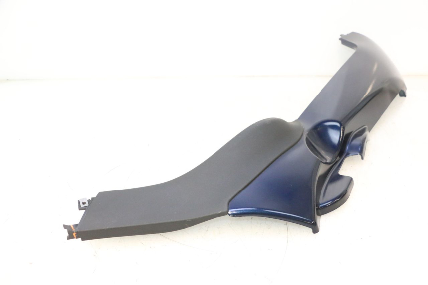 photo de RIGHT LOWER SIDE PANEL PIAGGIO MP3 LT 400 (2007 - 2012) - Supplementary product photo