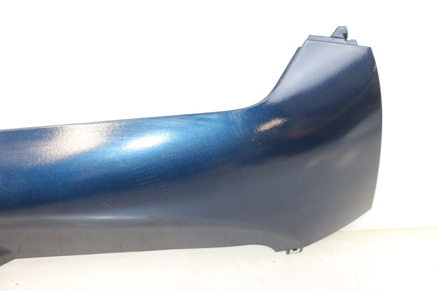 photo de RIGHT LOWER SIDE PANEL PIAGGIO MP3 LT 400 (2007 - 2012) - Used quality zoom