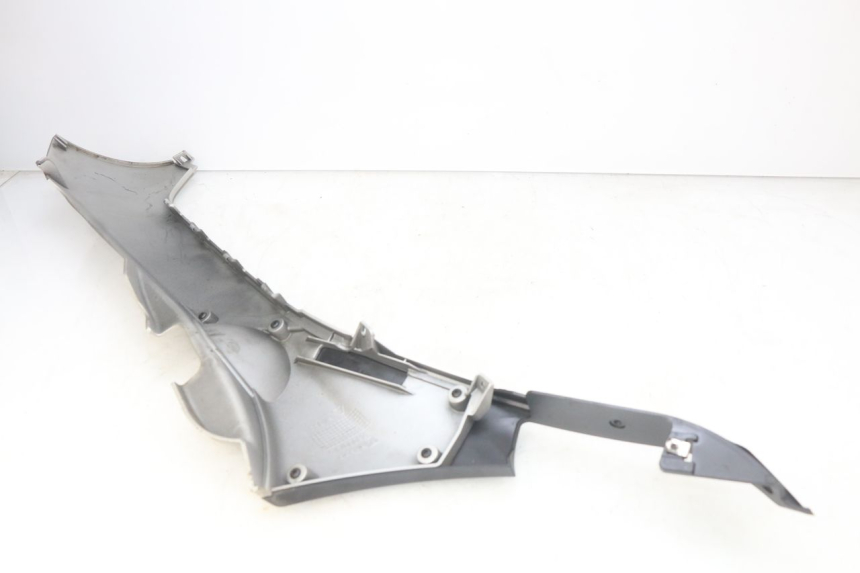 photo de RIGHT LOWER SIDE PANEL PIAGGIO MP3 500 (2014 - 2017) - Alternative perspective