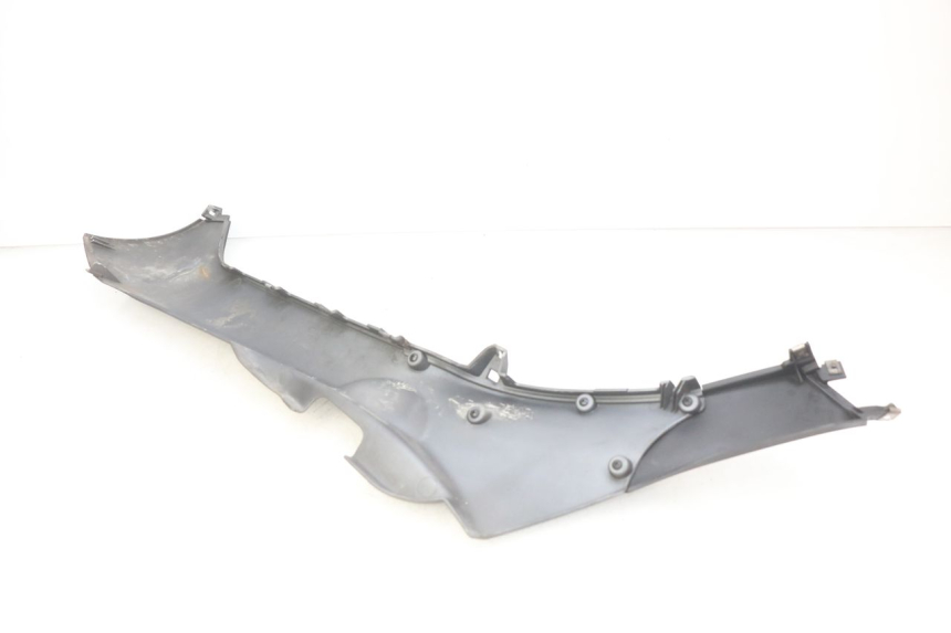 photo de RIGHT LOWER SIDE PANEL PIAGGIO MP3 500 (2011 - 2015) - Alternative perspective