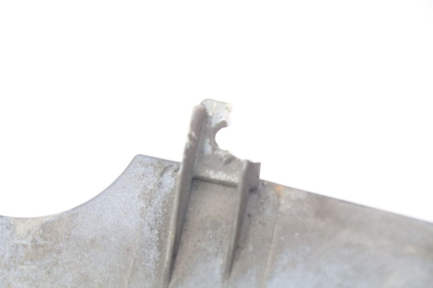 photo de RIGHT LOWER SIDE PANEL PIAGGIO MP3 500 (2011 - 2015) - Fixing points details