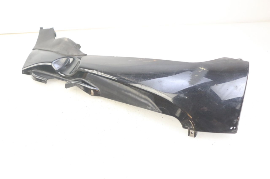 photo de RIGHT LOWER SIDE PANEL PIAGGIO MP3 125 (2006 - 2014) - Product overview