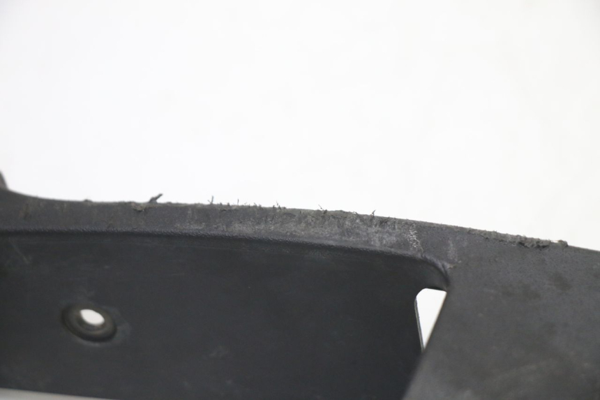 photo de RIGHT LOWER SIDE PANEL PIAGGIO MP3 500 (2014 - 2017) - Technical close-up