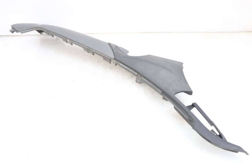 photo de RIGHT BELLY PANEL PIAGGIO MP3 500 (2016 - 2018) - Technical close-up