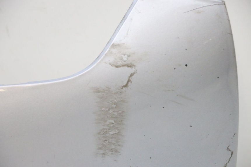 photo de RIGHT LOWER SIDE PANEL PIAGGIO MP3 125 (2006 - 2014) - High-resolution close-up