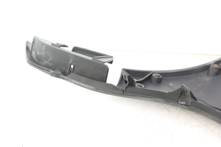 photo de RIGHT BELLY PANEL PIAGGIO MP3 500 (2016 - 2018) - High-resolution close-up