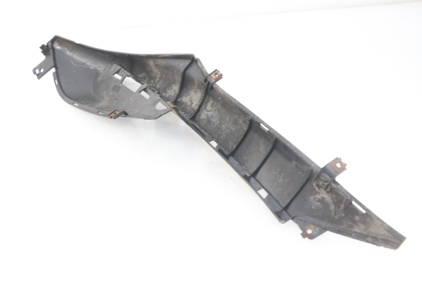 photo de RIGHT BELLY PANEL MBK OVETTO ONE 2T 50 (2013 - 2017) - Zoom on usage condition