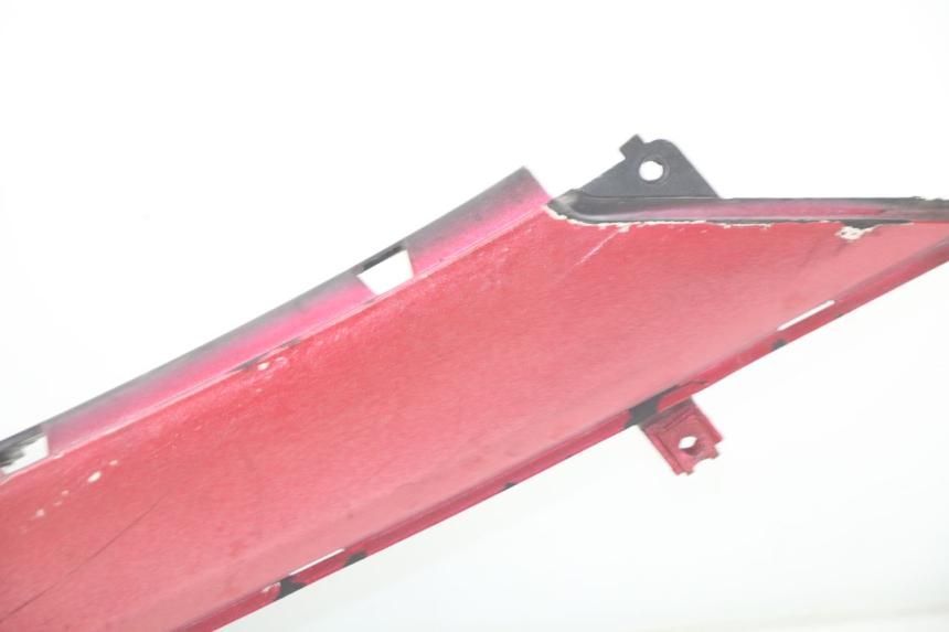 photo de RIGHT BELLY PANEL MBK OVETTO ONE 2T 50 (2013 - 2017) - Surface and material condition