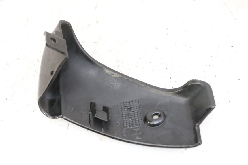 photo de RIGHT BELLY PANEL PIAGGIO VESPA GRANTURISMO 200 (2004 - 2005) - Component detail