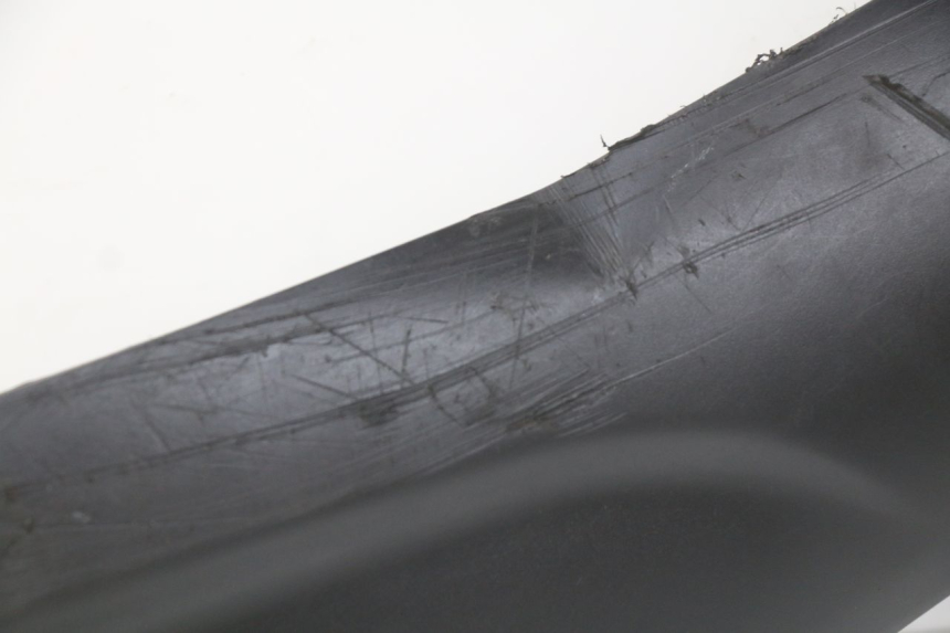 photo de RIGHT LOWER SIDE PANEL TNT MOTOR ROMA 10' 2T 50 (2011 - 2018) - Surface and material condition