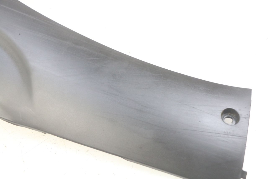 photo de RIGHT LOWER SIDE PANEL TNT MOTOR ROMA 10' 4T 50 (2019 - 2022) - Fixing points details