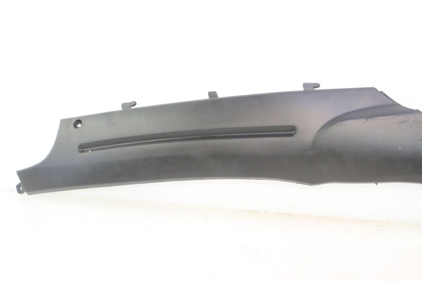photo de RIGHT LOWER SIDE PANEL TNT MOTOR ROMA 12' 2T 50 (2007 - 2018) - Fixing points details
