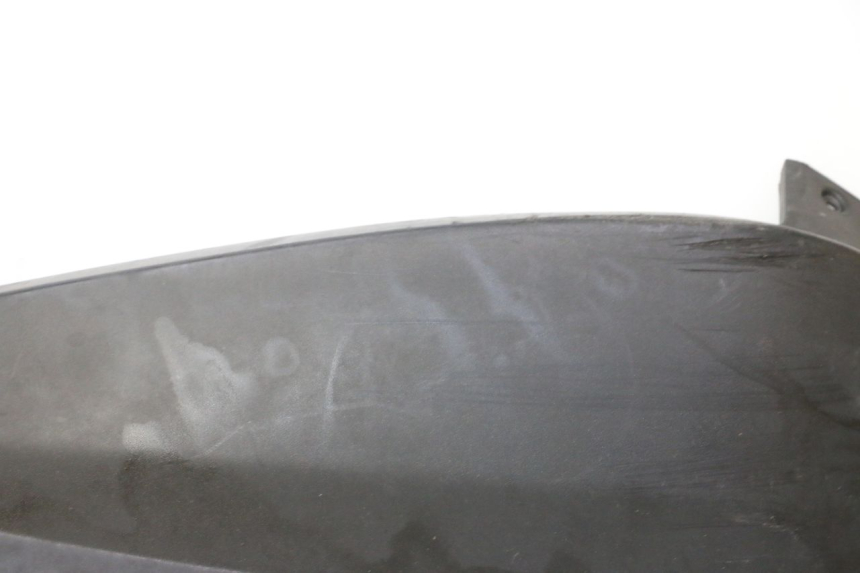 photo de RIGHT LOWER SIDE PANEL PEUGEOT SATELIS 125 (2006 - 2009) - Distinctive features