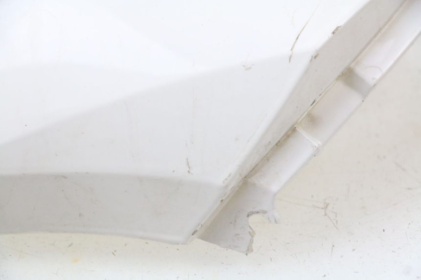 photo de RIGHT BELLY PANEL RAZZO STEED 125 (2012 - 2018) - Fixing points details