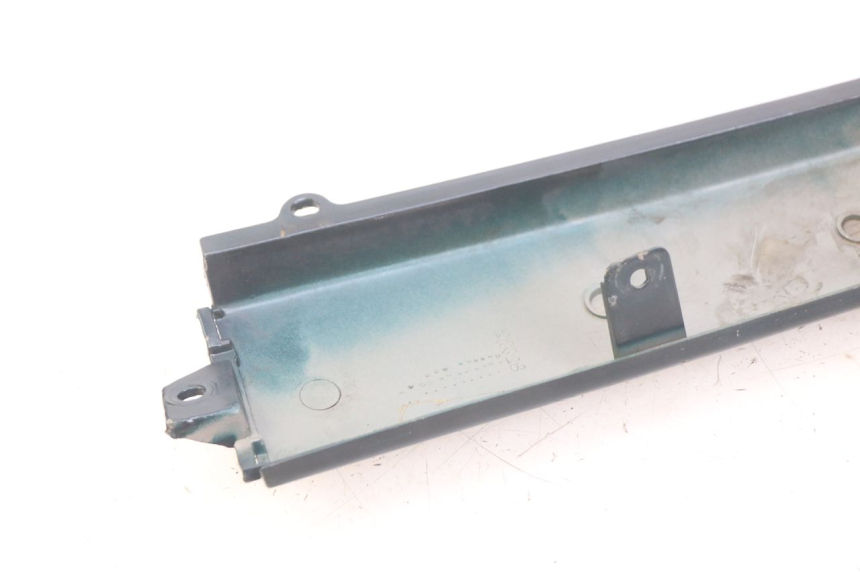 photo de RIGHT LOWER SIDE PANEL PEUGEOT SV 125 (1991 - 1994) - Alternative perspective