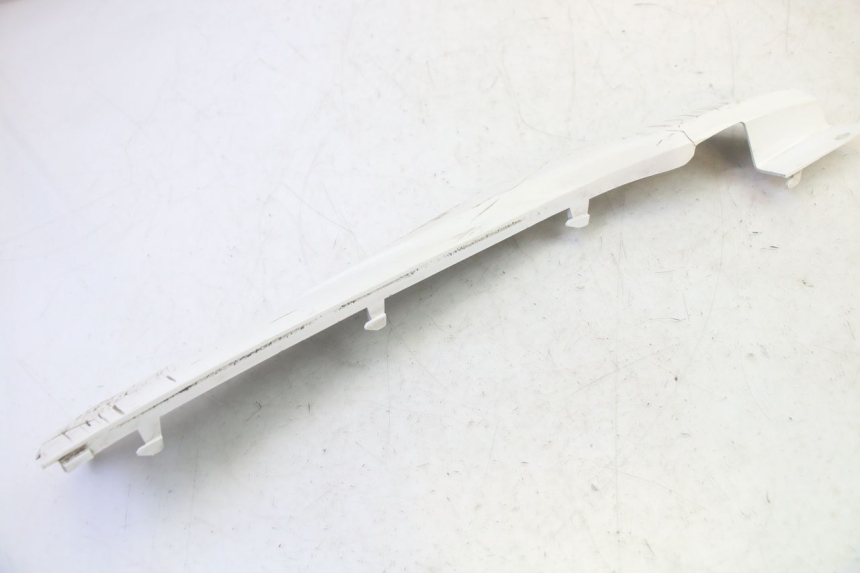 photo de RIGHT BELLY PANEL PEUGEOT TWEET PRO EFI 4T 50 (2021 - 2022) - Surface and material condition