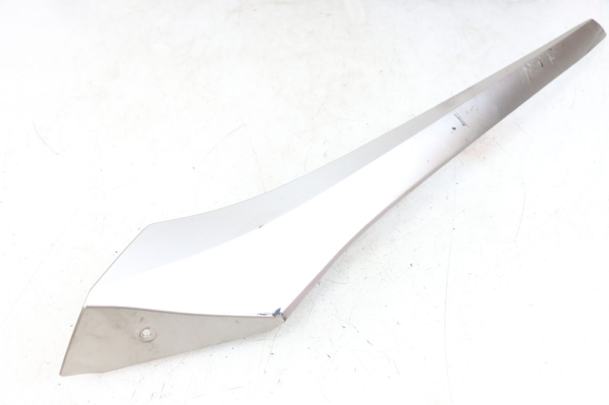 photo de RIGHT LOWER SIDE PANEL YAMAHA XMAX X-MAX ABS 125 (2017 - 2020) - Main view