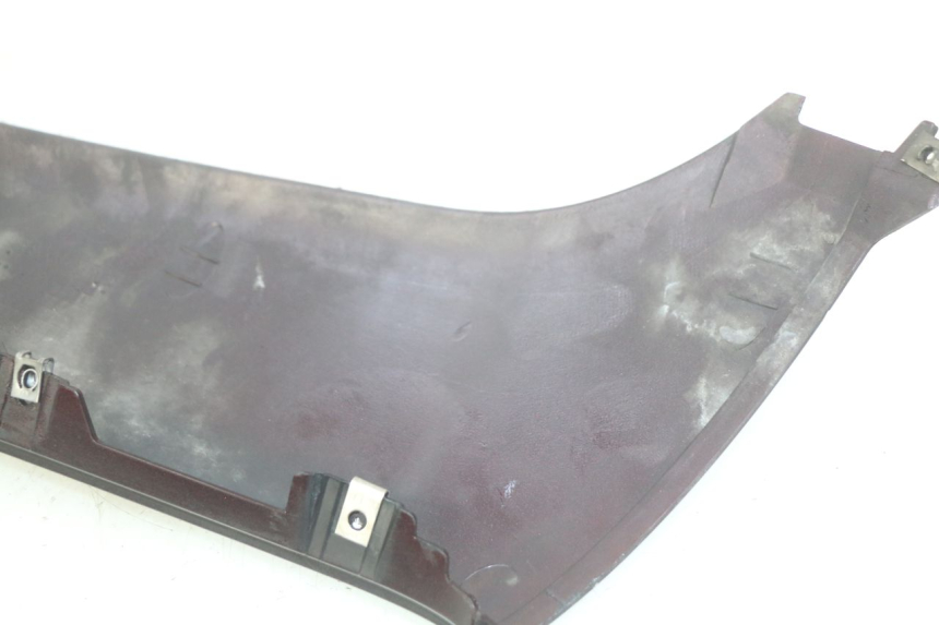 photo de RIGHT LOWER SIDE PANEL PIAGGIO X8 125 (2004 - 2007) - Alternative perspective