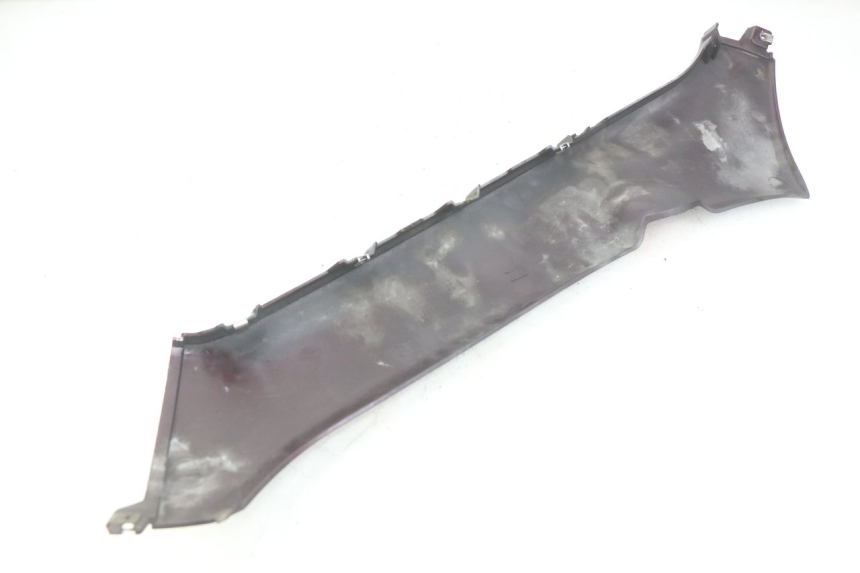 photo de RIGHT LOWER SIDE PANEL PIAGGIO X8 125 (2004 - 2007) - Product overview