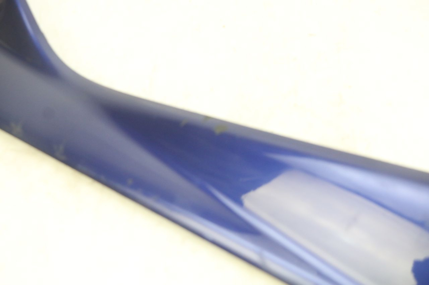 photo de RIGHT LOWER SIDE PANEL YAMAHA YP MAJESTY 400 (2004 - 2008) - Surface and material condition