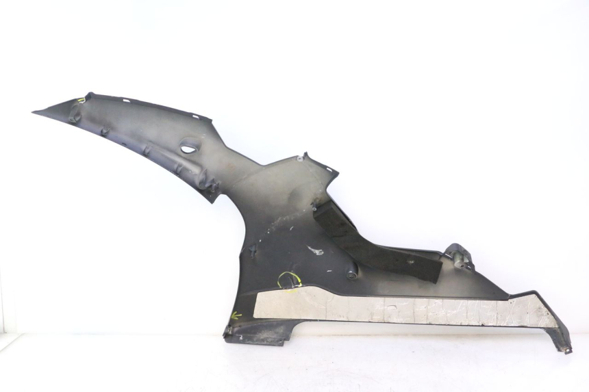 photo de RIGHT BELLY PANEL YAMAHA YZF R6 600 (2008 - 2009) - Distinctive features
