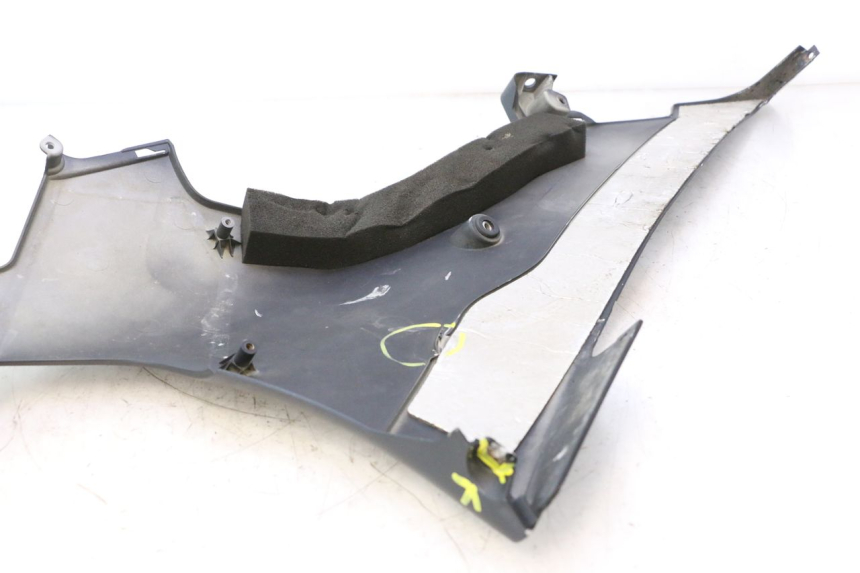 photo de RIGHT BELLY PANEL YAMAHA YZF R6 600 (2008 - 2009) - Alternative angle