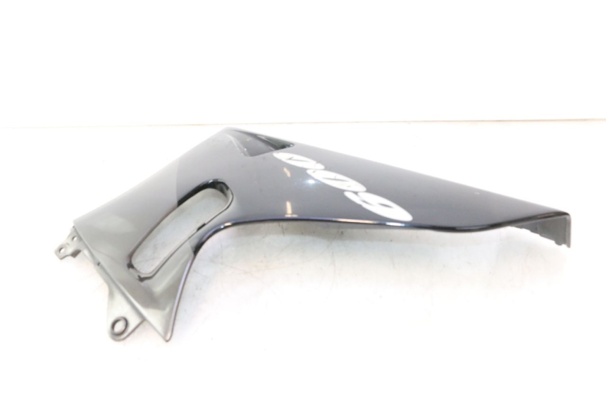 photo de RIGHT BELLY PANEL KAWASAKI ZZR 600 (1995 - 2004) - Fixing points details