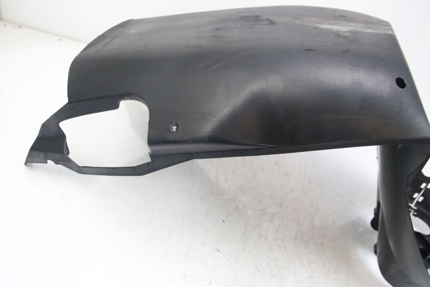 photo de LOWER BODY SHELL YAMAHA D'ELIGHT DELIGHT 125 (2017 - 2020) - Fixing points details