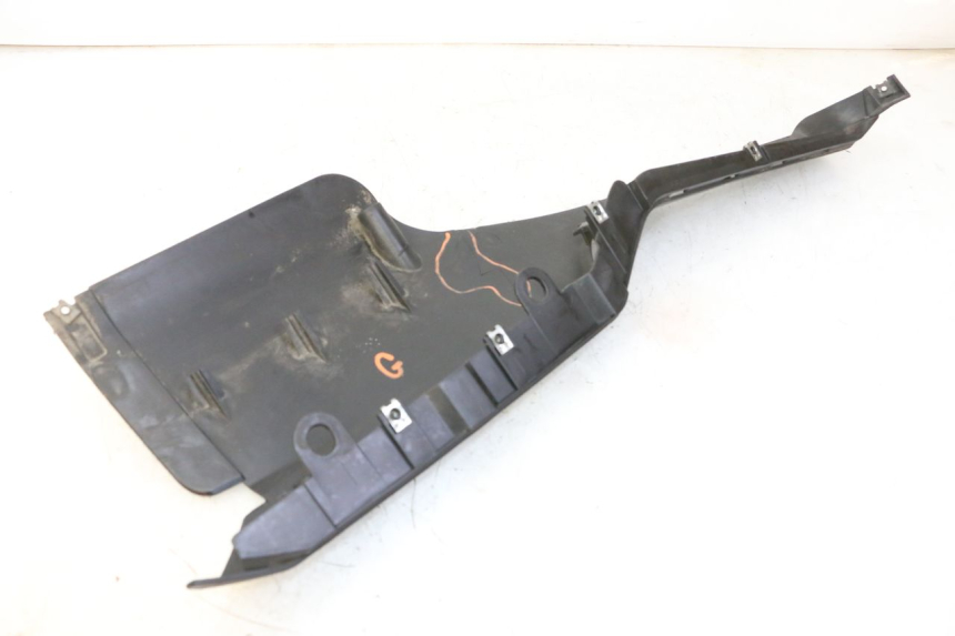 photo de LEFT BELLY PANEL QUADRO 4 4D 350 (2015 - 2018) - Zoom on usage condition