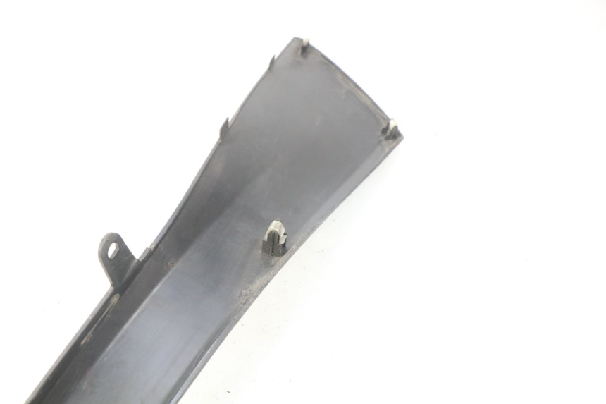 photo de LEFT LOWER FAIRING SUZUKI AN BURGMAN 400 (2006 - 2010) - Alternative perspective