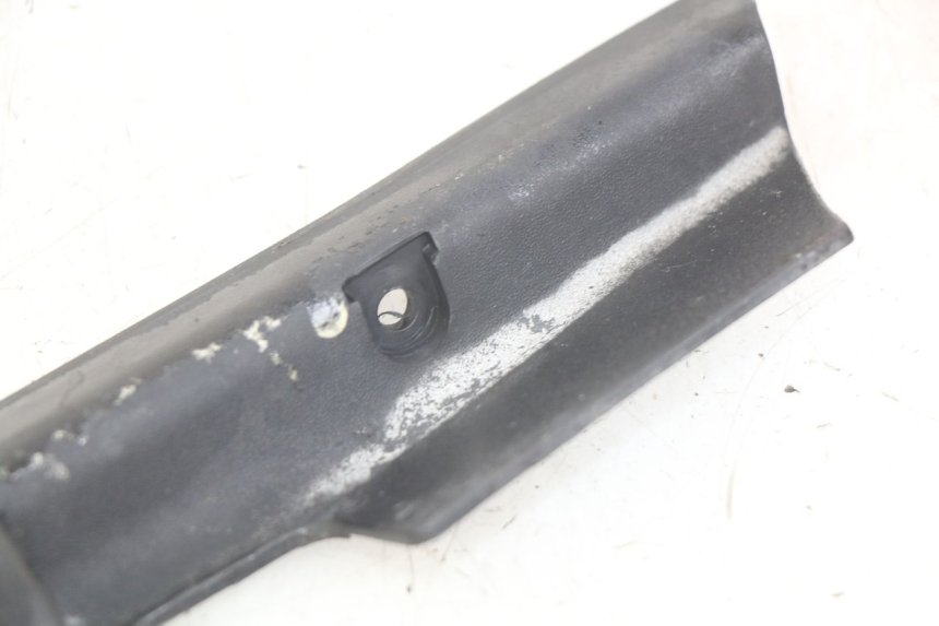 photo de LEFT LOWER FAIRING PGO BIG MAX 50 (2001 - 2009) - Alternative perspective