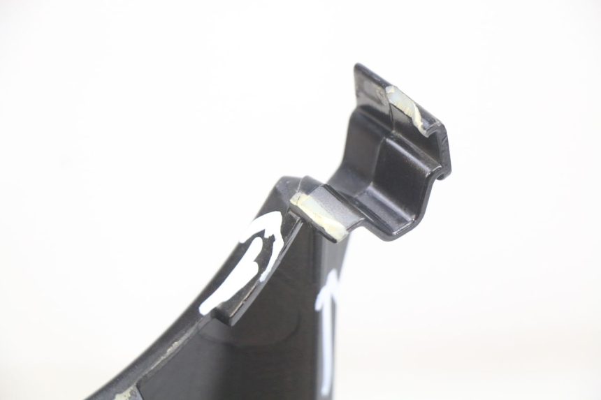 photo de LEFT LOWER FAIRING PEUGEOT CITYSTAR 125 (2011 - 2017) - Technical close-up