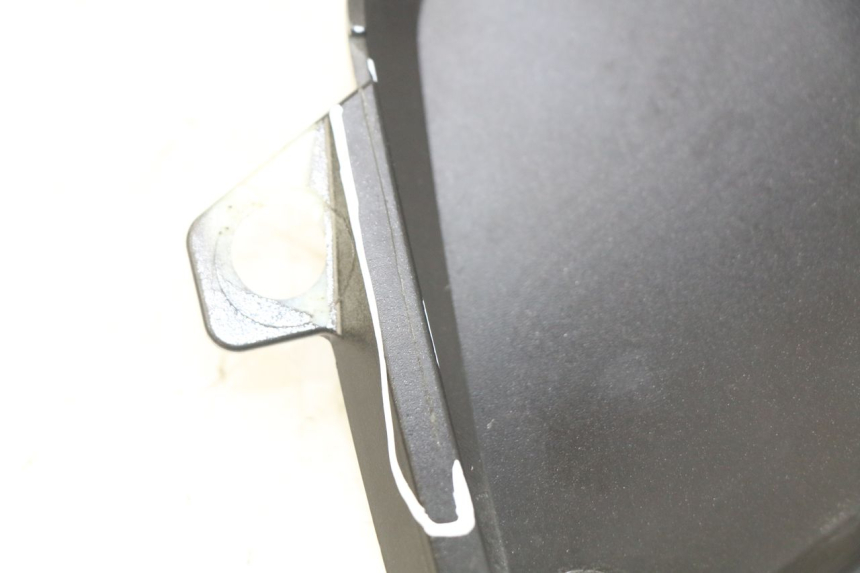 photo de LEFT LOWER FAIRING PEUGEOT CITYSTAR 125 (2011 - 2017) - Surface and material condition