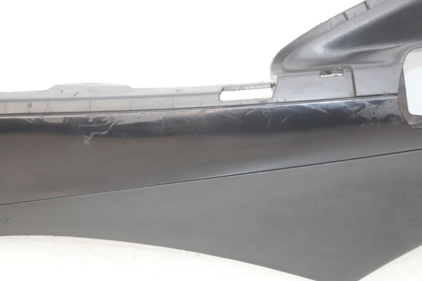 photo de LEFT LOWER FAIRING PIAGGIO FLY 4T 50 (2013 - 2017) - Distinctive features