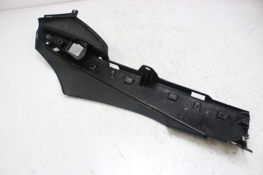photo de LEFT LOWER FAIRING PIAGGIO FLY 4T 50 (2013 - 2017) - Component detail