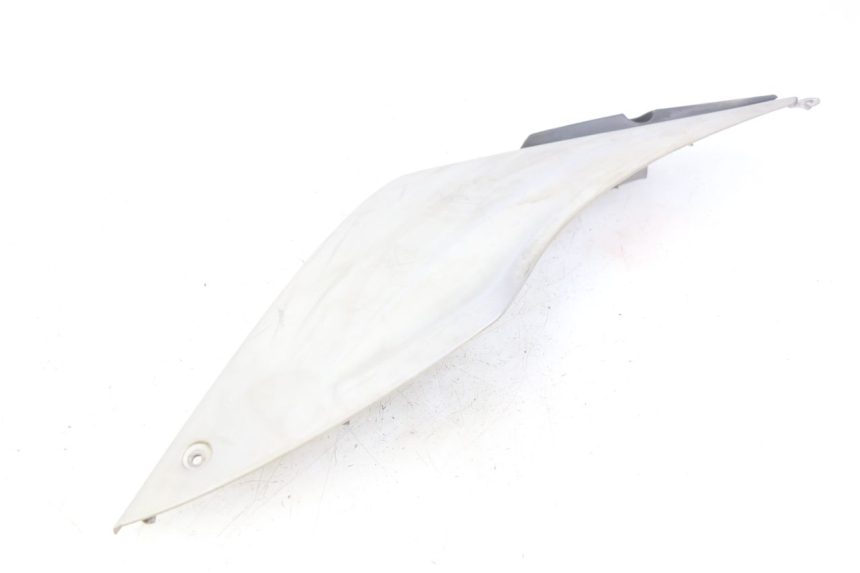 photo de LEFT LOWER FAIRING YAMAHA HW XENTER 125 (2011 - 2017) - Technical close-up