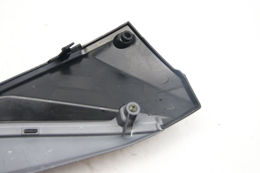 photo de LEFT LOWER FAIRING SYM JET 4 4T 50 (2018 - 2021) - Fixing points details