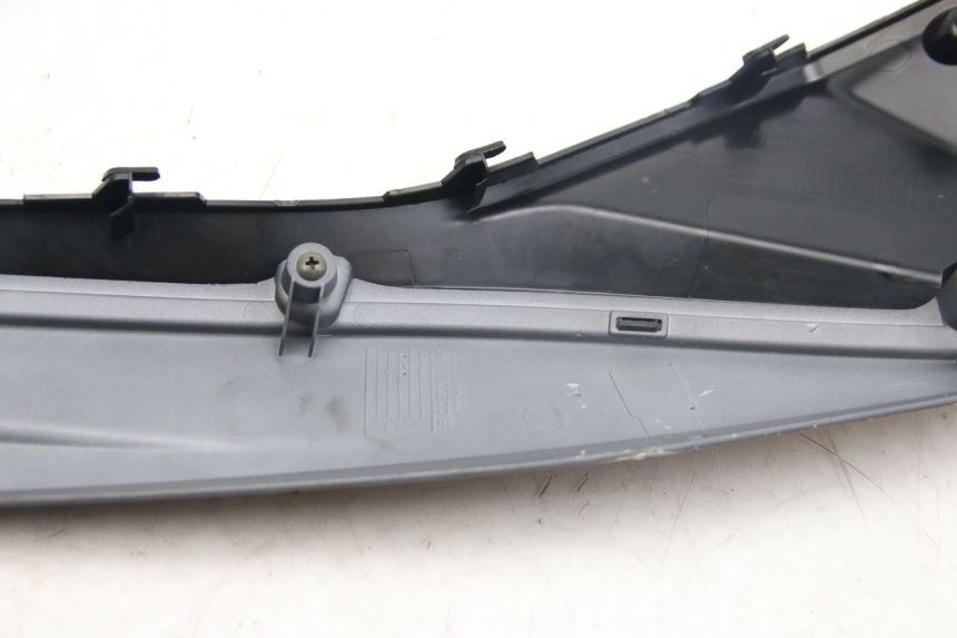 photo de LEFT LOWER FAIRING SYM JET 4 4T 50 (2018 - 2021) - Surface and material condition