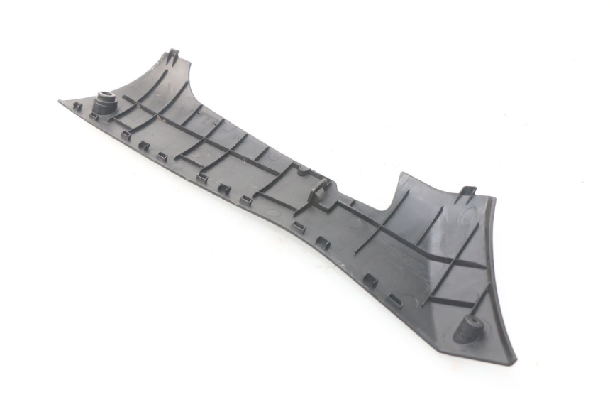 photo de LEFT LOWER FAIRING PEUGEOT KISBEE 2T 50 (2010 - 2017) - Component detail