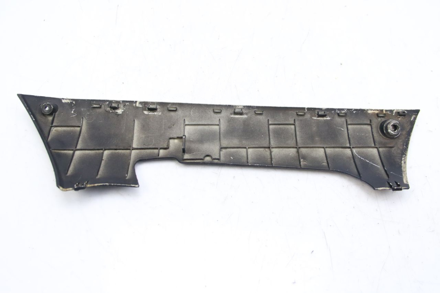 photo de LEFT LOWER FAIRING PEUGEOT KISBEE 2T 50 (2018 - 2022) - Alternative perspective