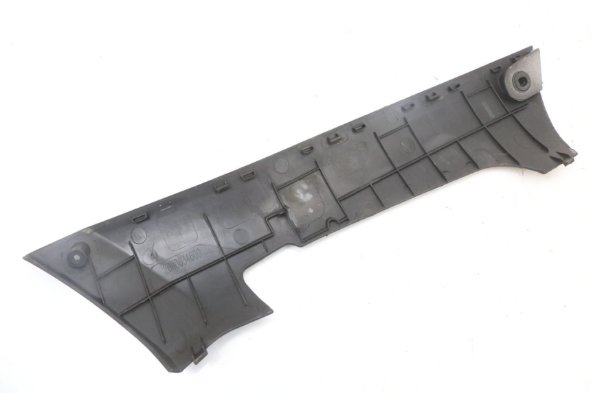 photo de LEFT LOWER FAIRING PEUGEOT KISBEE 4T 50 (2018 - 2022) - Technical close-up