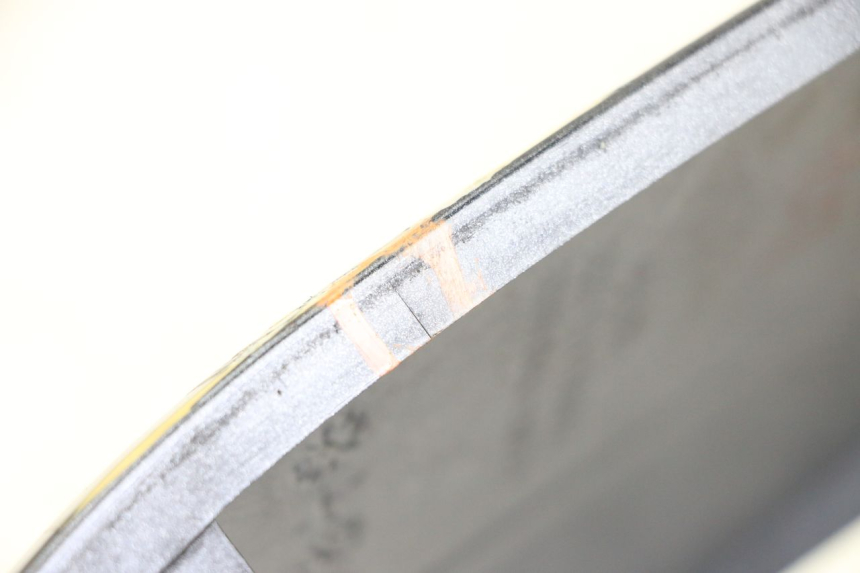 photo de LEFT BELLY PANEL KYMCO XCITING 500 (2007 - 2010) - Fixing points details