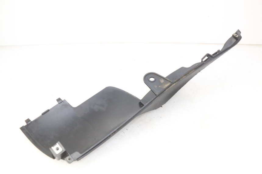 photo de LEFT LOWER FAIRING PIAGGIO LIBERTY IGET 4T 50 (2015 - 2020) - Zoom on usage condition