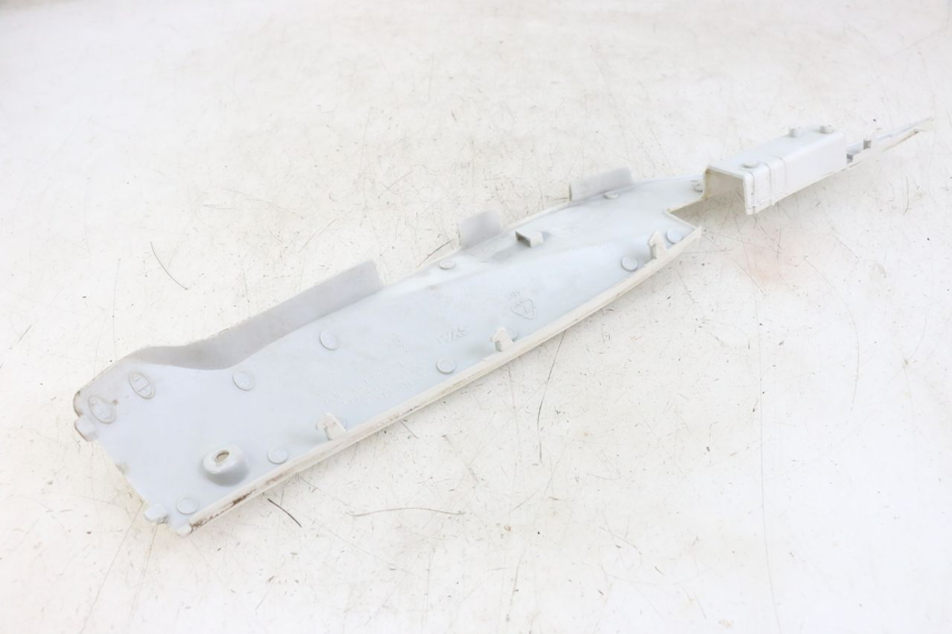 photo de LEFT LOWER FAIRING SYM MIO 50 (2011 - 2017) - Alternative perspective