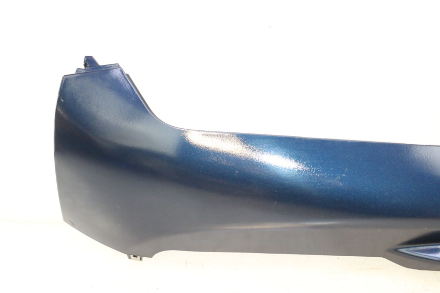 photo de LEFT BELLY PANEL PIAGGIO MP3 LT 400 (2007 - 2012) - Focus on structure