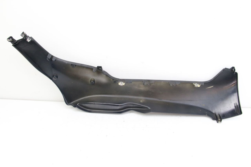 photo de LEFT LOWER FAIRING PIAGGIO MP3 125 (2006 - 2014) - Product overview