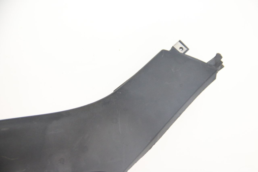 photo de LEFT LOWER FAIRING PIAGGIO MP3 125 (2006 - 2014) - Component detail